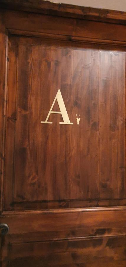 Au Chambellan Bed & Breakfast Ay-Champagne Bagian luar foto