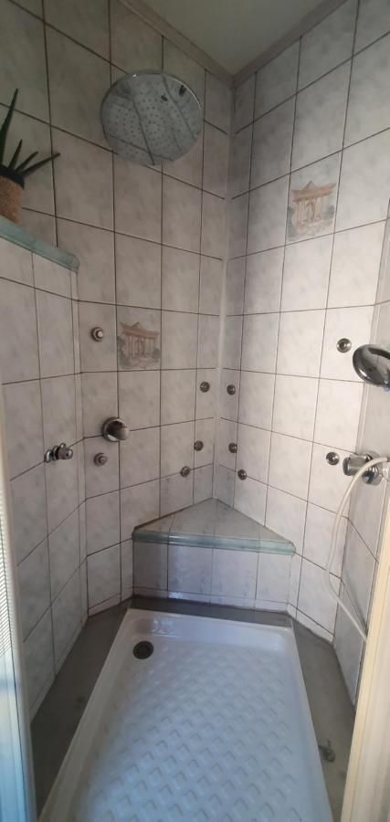 Au Chambellan Bed & Breakfast Ay-Champagne Bagian luar foto
