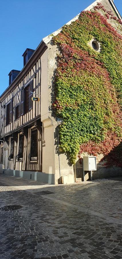 Au Chambellan Bed & Breakfast Ay-Champagne Bagian luar foto