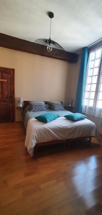 Au Chambellan Bed & Breakfast Ay-Champagne Bagian luar foto