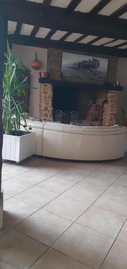 Au Chambellan Bed & Breakfast Ay-Champagne Bagian luar foto
