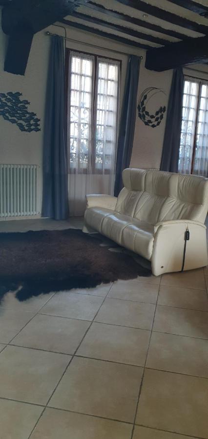 Au Chambellan Bed & Breakfast Ay-Champagne Bagian luar foto